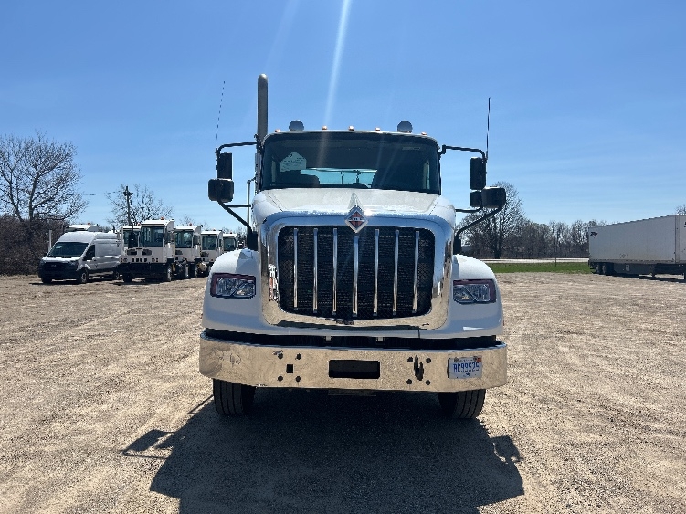 2021 International HX in Kalamazoo, MI — photo 2