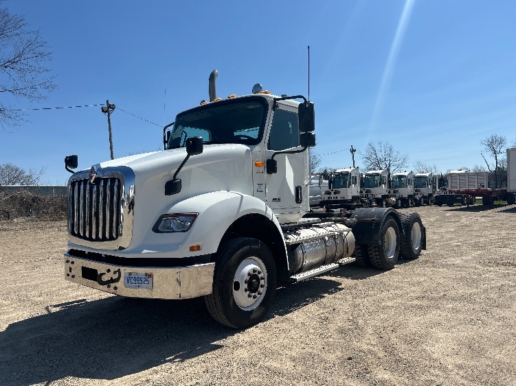 2021 International HX in Kalamazoo, MI — photo 3