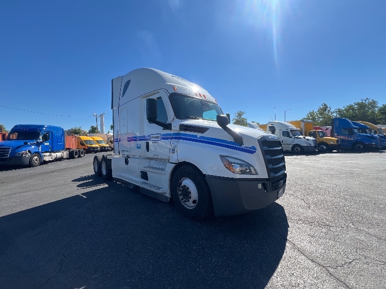 2023 Freightliner Cascadia