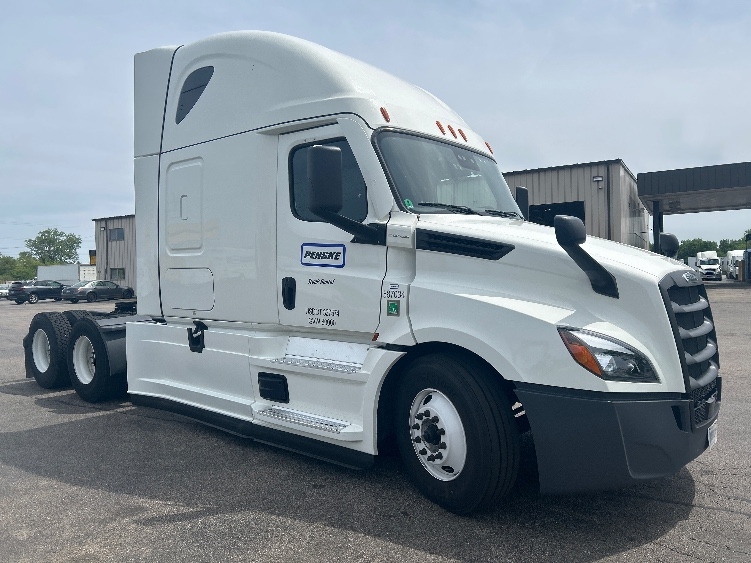 2023 Freightliner Cascadia