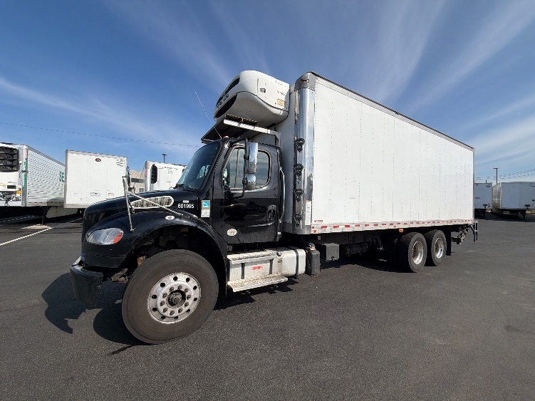 2023 Freightliner eM2 in Linden, NJ — photo 3