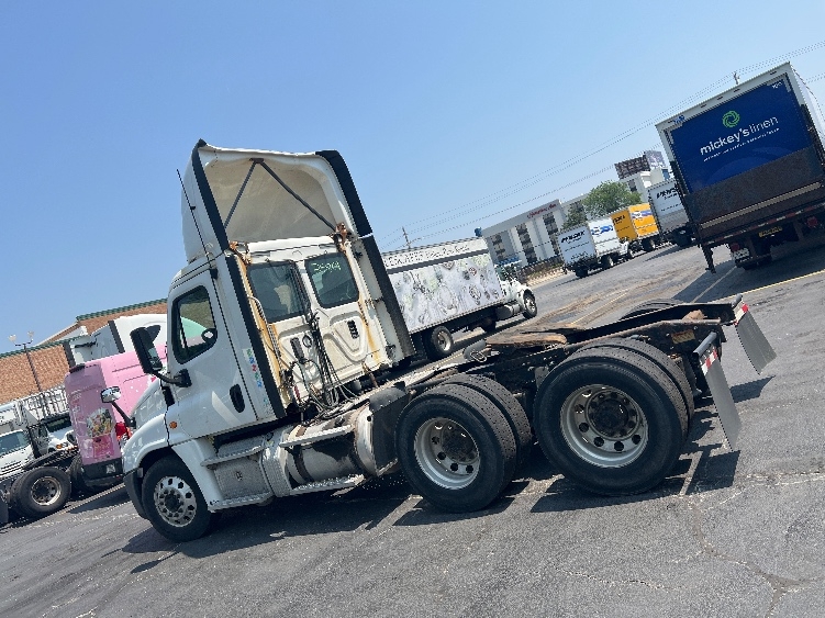 2017 Freightliner in La Porte, IN — photo 5