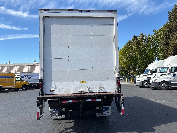 2013 Hino 268 in Richmond, CA — photo 7