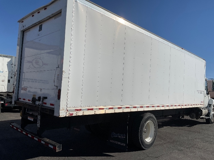 2017 Hino 268 in Albuquerque, NM — photo 8