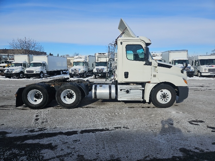 2019 Freightliner in Brooklyn Park, MN — photo 8