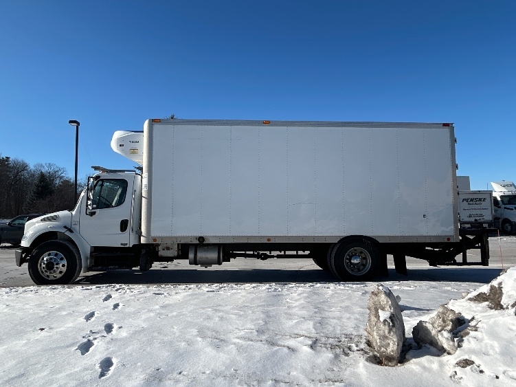 2016 Freightliner eM2 in De Pere, WI — photo 4