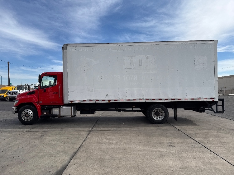 2019 Hino 268 in Phoenix, AZ — photo 4