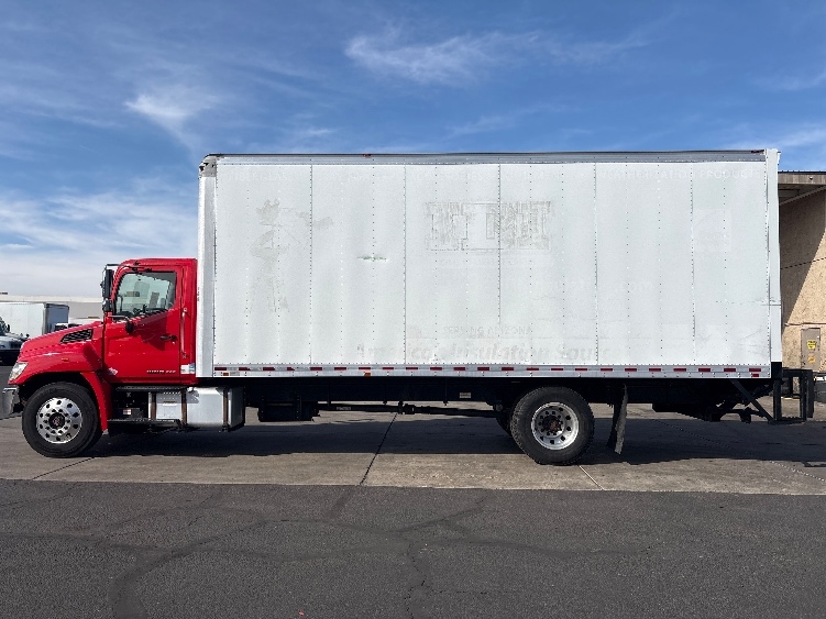 2019 Hino 268 in Phoenix, AZ — photo 4