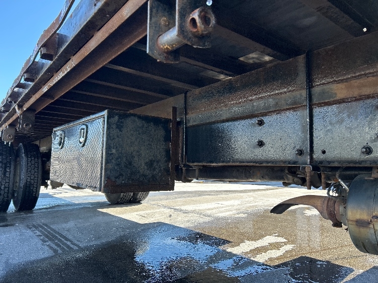 2018 Freightliner M2 106 in La Porte, IN — photo 10