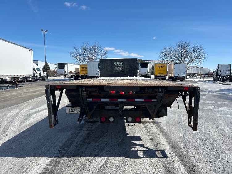 2018 Freightliner M2 106 in La Porte, IN — photo 7