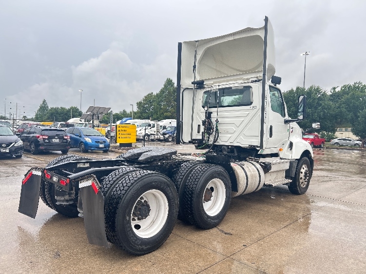 2020 International LT in San Antonio, TX — photo 7