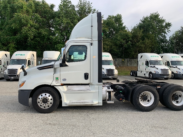 2020 Freightliner Cascadia in Greensboro, NC — photo 4