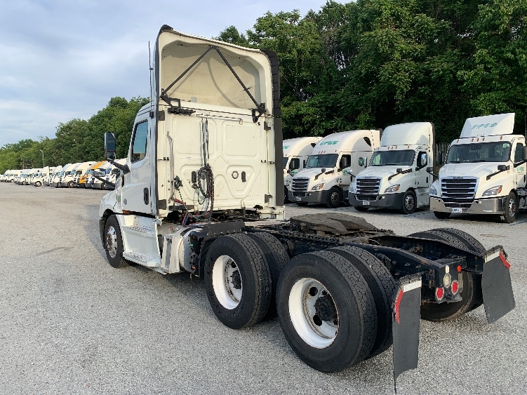 2020 Freightliner Cascadia in Greensboro, NC — photo 5
