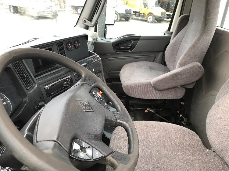 2020 International LT in Londonderry, NH — photo 10
