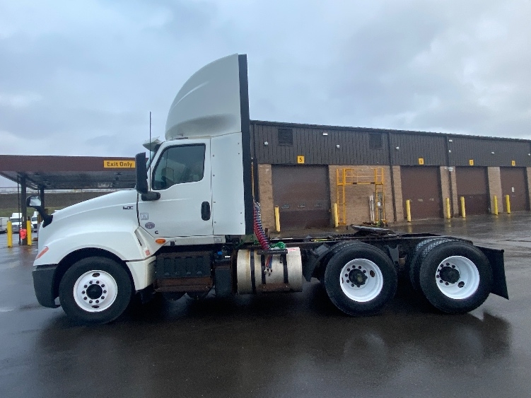2019 International LT in Rochester, NY — photo 4