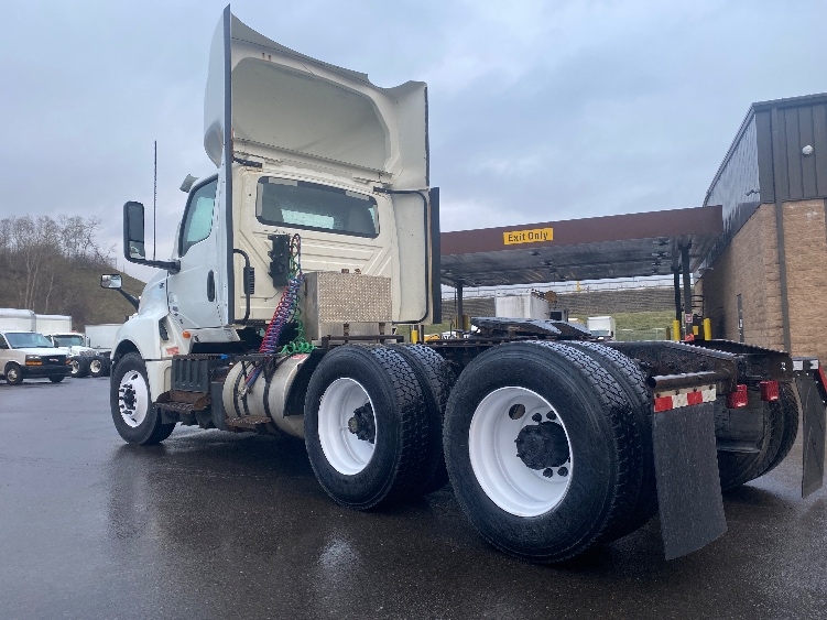 2019 International LT in Rochester, NY — photo 5