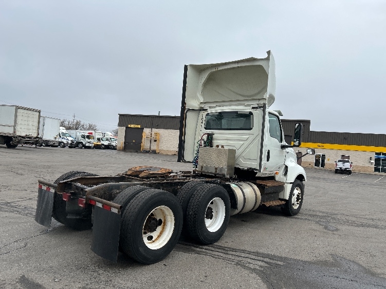 2019 International LT in Rochester, NY — photo 7