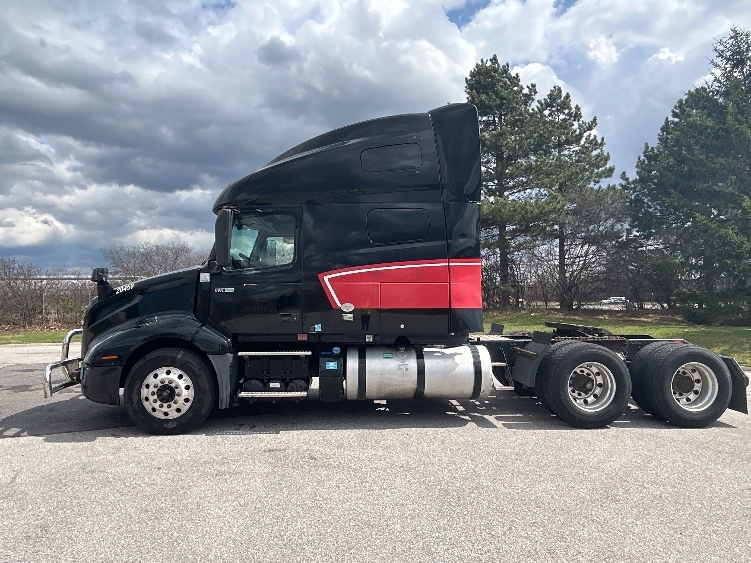 2020 Volvo VNL 760 in Rochester, NY — photo 4