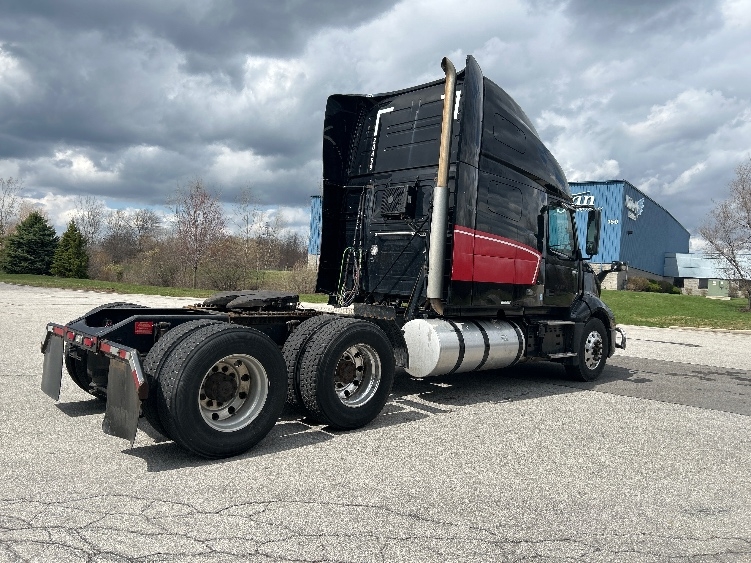 2020 Volvo VNL 760 in Rochester, NY — photo 7