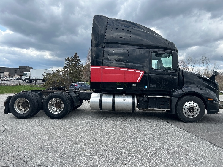 2020 Volvo VNL 760 in Rochester, NY — photo 8