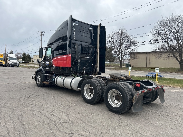 2020 Volvo VNL 760 in Rochester, NY — photo 5
