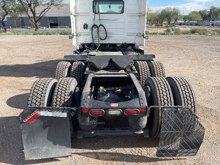 2020 Volvo VNR 640 in Phoenix, AZ — photo 6