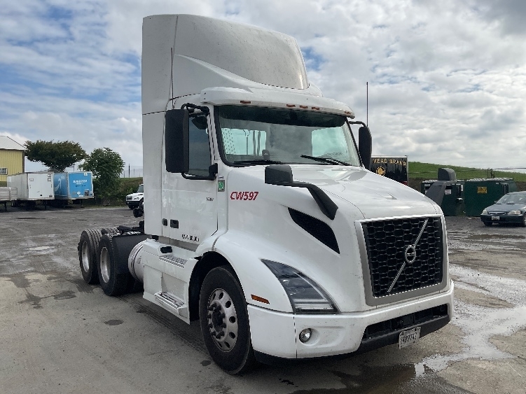 2020 Volvo VNR 640