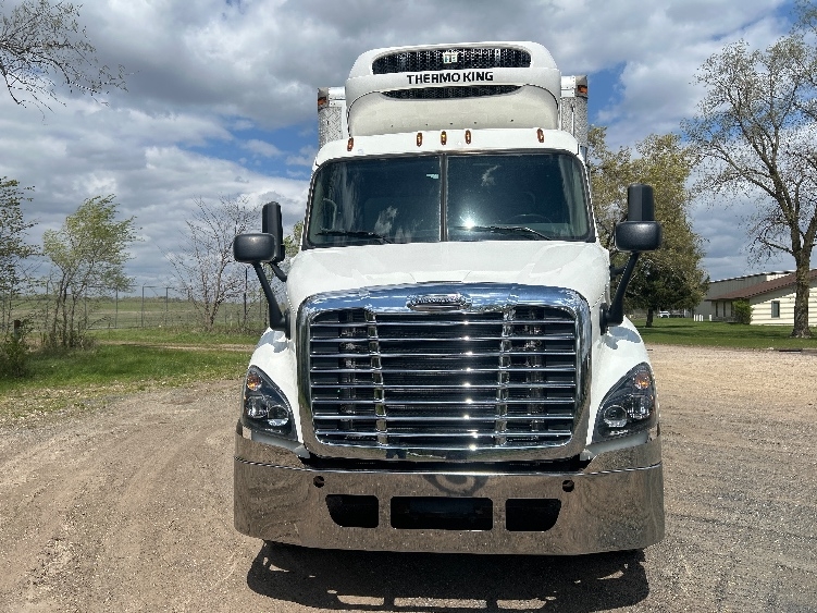 2018 Freightliner in Eau Claire, WI — photo 2