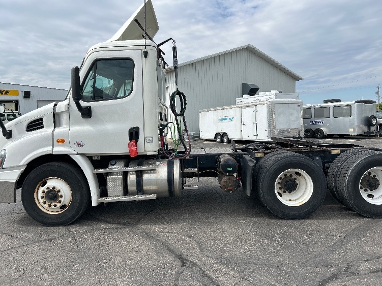 2019 Freightliner Cascadia in Piqua, OH — photo 3