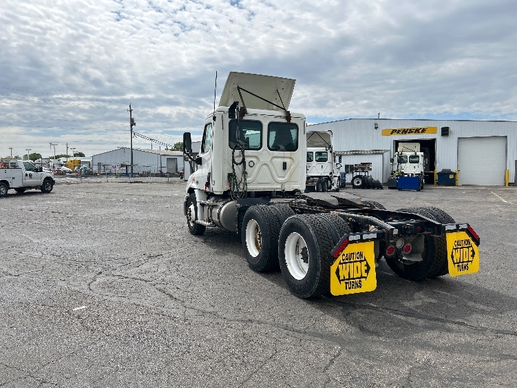 2019 Freightliner Cascadia in Piqua, OH — photo 4