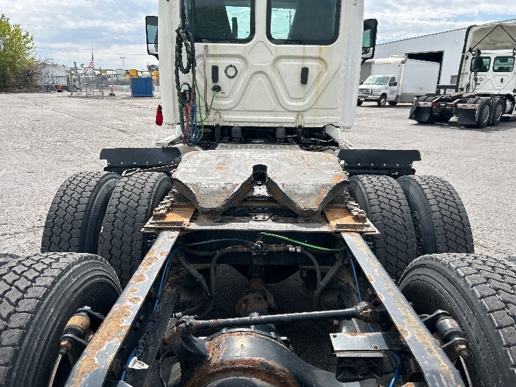 2019 Freightliner Cascadia in Piqua, OH — photo 5