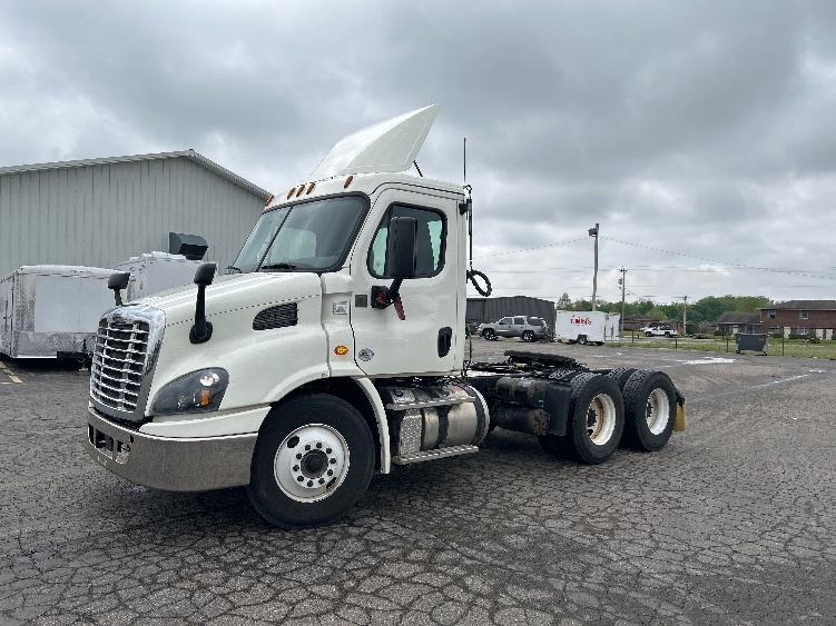 2019 Freightliner Cascadia in Piqua, OH — photo 3