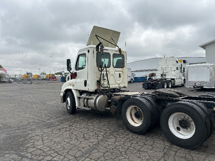 2019 Freightliner Cascadia in Piqua, OH — photo 5