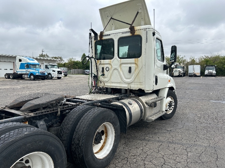 2019 Freightliner Cascadia in Piqua, OH — photo 7