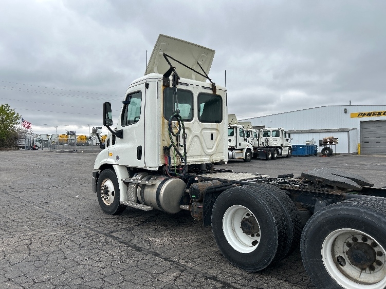 2019 Freightliner Cascadia in Piqua, OH — photo 5