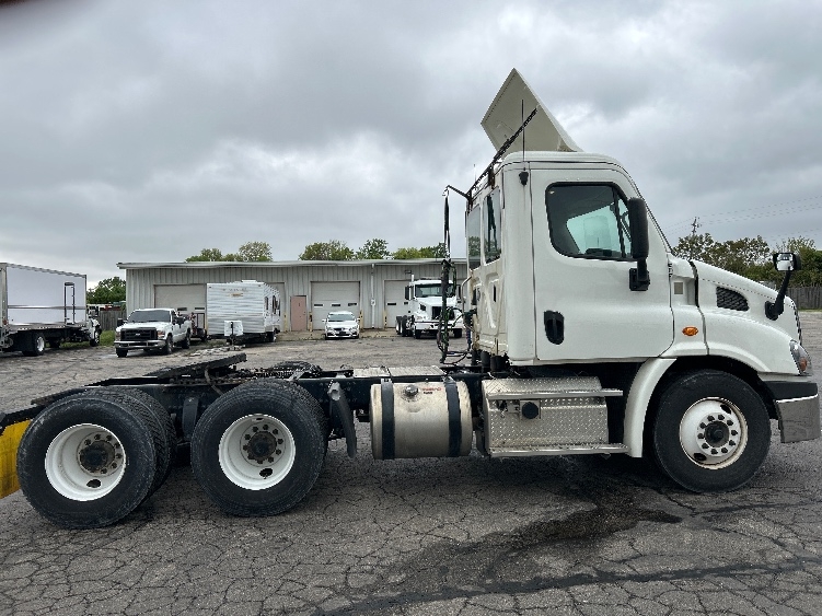 2019 Freightliner Cascadia in Piqua, OH — photo 8