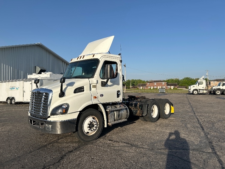 2019 Freightliner Cascadia in Piqua, OH — photo 3