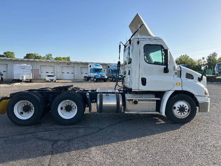 2019 Freightliner Cascadia in Piqua, OH — photo 8