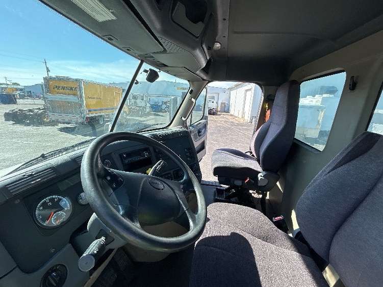 2019 Freightliner Cascadia in Piqua, OH — photo 10