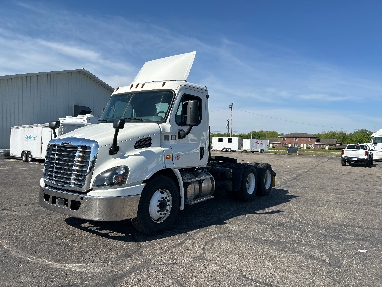 2019 Freightliner Cascadia in Piqua, OH — photo 3