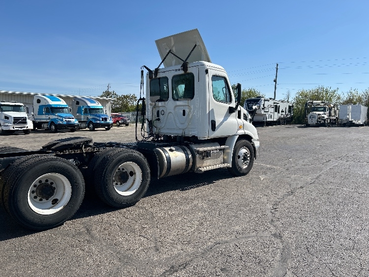 2019 Freightliner Cascadia in Piqua, OH — photo 7