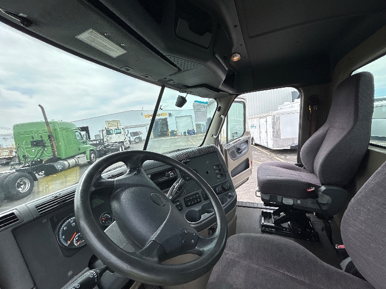 2019 Freightliner Cascadia in Piqua, OH — photo 10