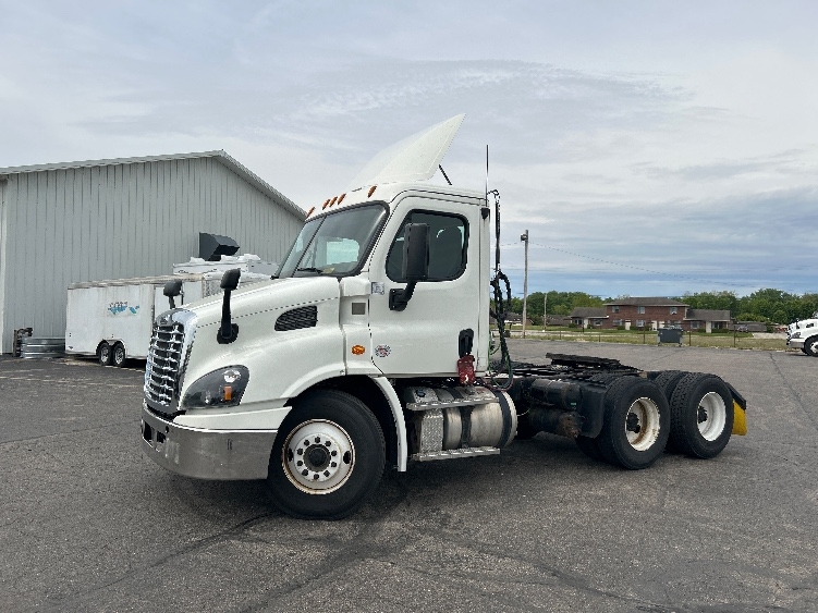 2019 Freightliner Cascadia in Piqua, OH — photo 3
