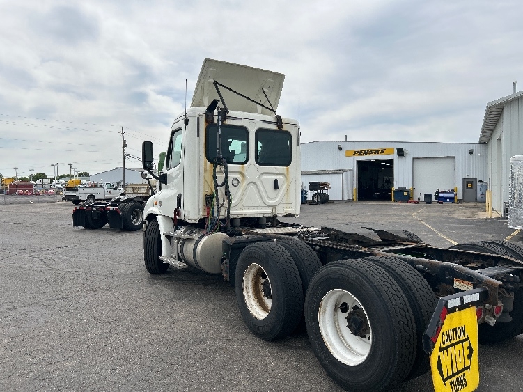 2019 Freightliner Cascadia in Piqua, OH — photo 5