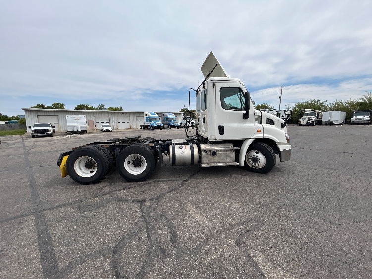 2019 Freightliner Cascadia in Piqua, OH — photo 8