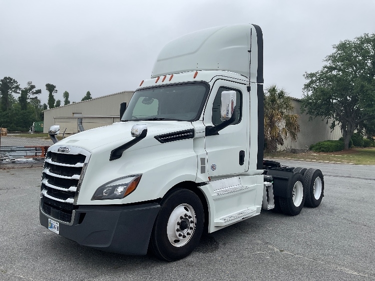 2020 Freightliner Cascadia in Valdosta, GA — photo 3