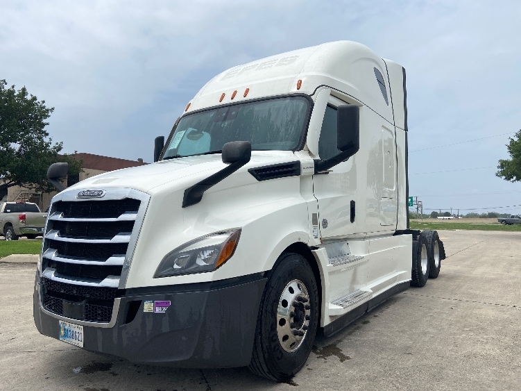 2022 Freightliner Cascadia in San Antonio, TX — photo 3