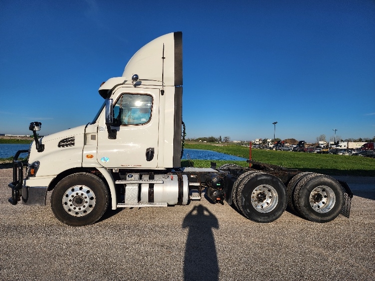 2018 Freightliner in Sturtevant, WI — photo 4