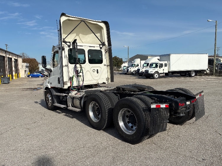 2021 Freightliner Cascadia in Nashville (Mount Juliet), TN — photo 5