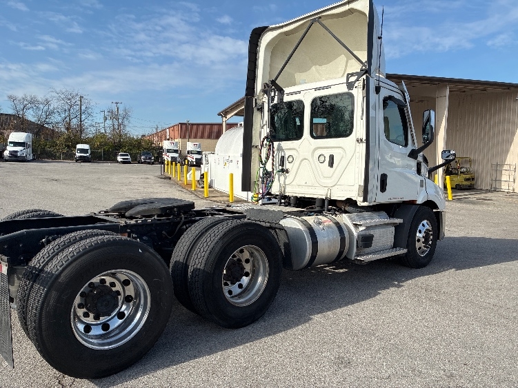 2021 Freightliner Cascadia in Nashville (Mount Juliet), TN — photo 7